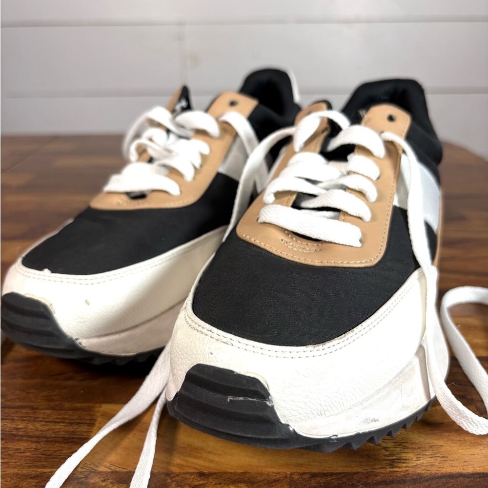 DV Dolce Vita Women’s Breela Sneakers Black White Tan Size 8.5 - Picture 2 of 9
